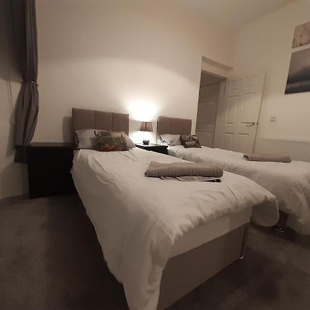 Carvetii - Edward House A - 2 Dbl Bed 1St Floor Flat Apartment Dunfermline Ngoại thất bức ảnh
