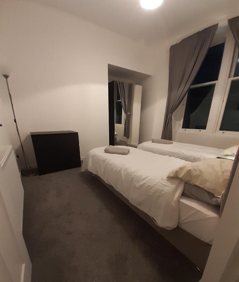 Carvetii - Edward House A - 2 Dbl Bed 1St Floor Flat Apartment Dunfermline Ngoại thất bức ảnh