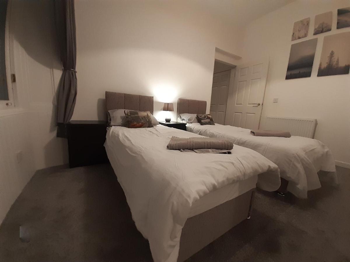 Carvetii - Edward House A - 2 Dbl Bed 1St Floor Flat Apartment Dunfermline Ngoại thất bức ảnh